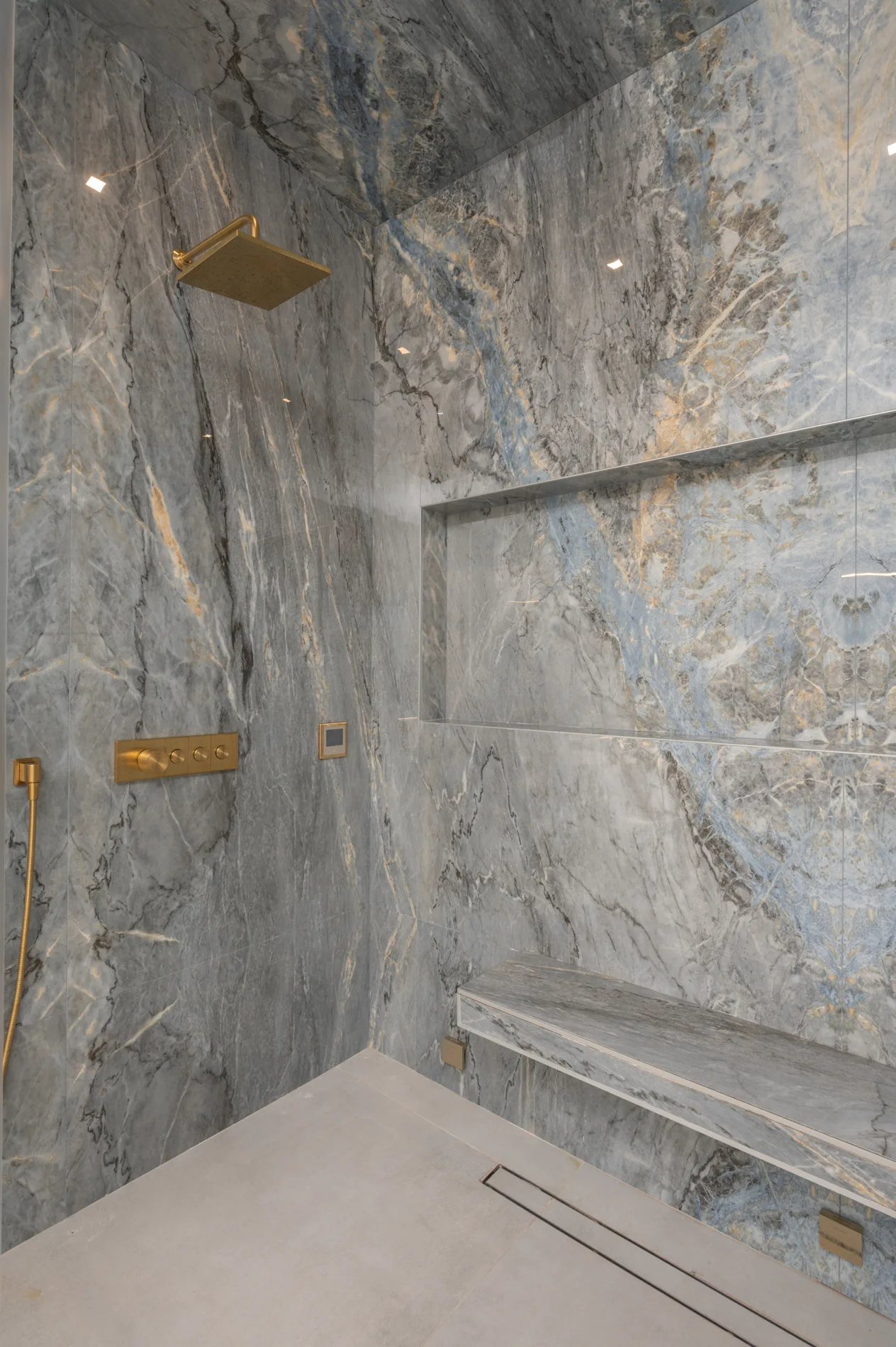 custom marble bathroom walls