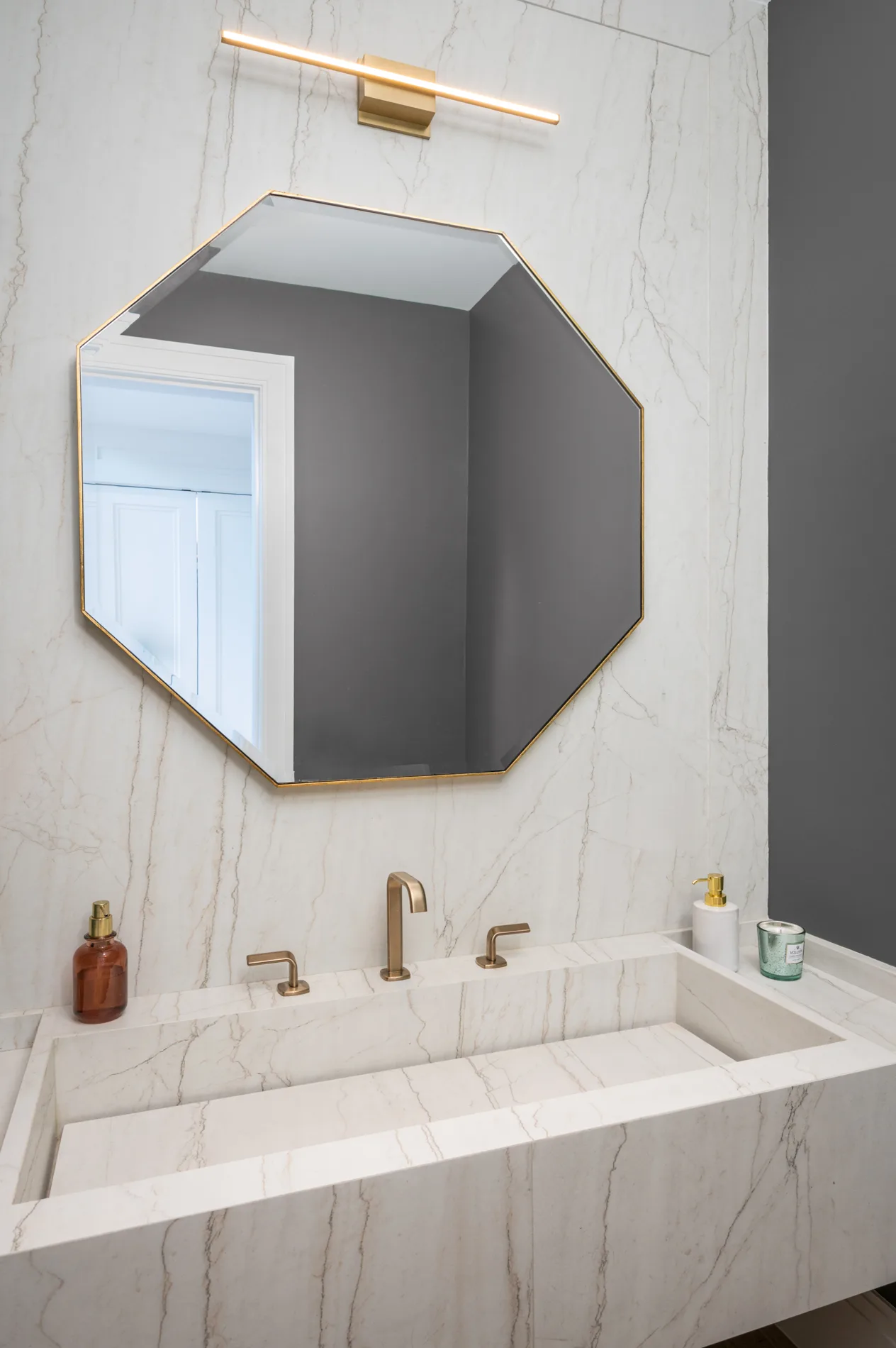 bathroom sink mirror on wall